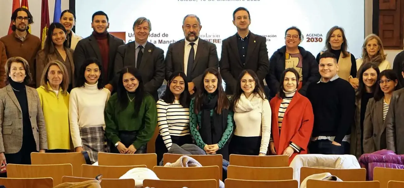 Estudie gratis en 2025 con las becas de Fundación Carolina